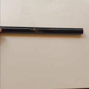 Mellow brow definer